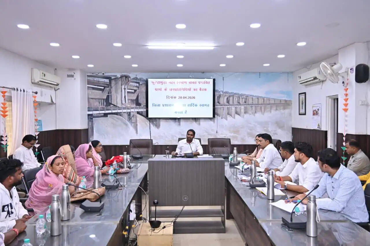 फुटहामुड़ा मुख्य नहर निर्माण शुरू, प्रभावित किसानाें की समस्याओं का निराकरण के निर्देश