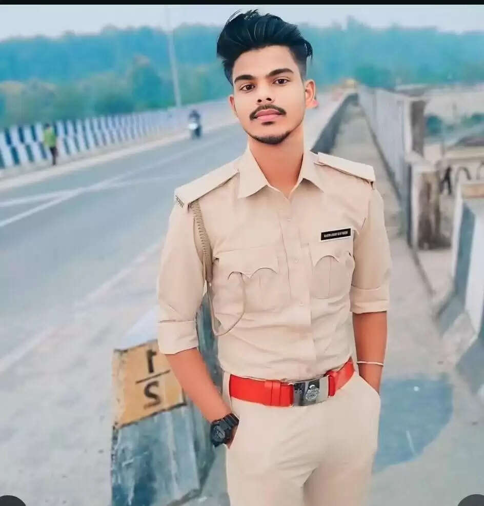 एआई से रील बनाकर पिस्टल लहराने वाला युवक गिरफ्तार