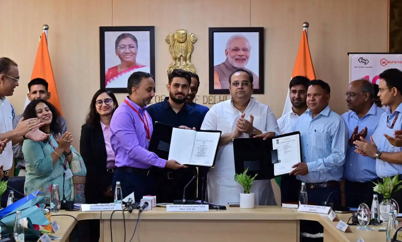 डीटीसी ने 90 दिनों के भीतर 10 लाख से अधिक 'पिंक सहेली कार्ड' जारी करने का तेज रोल-आउट कीर्तिमान किया स्थापित