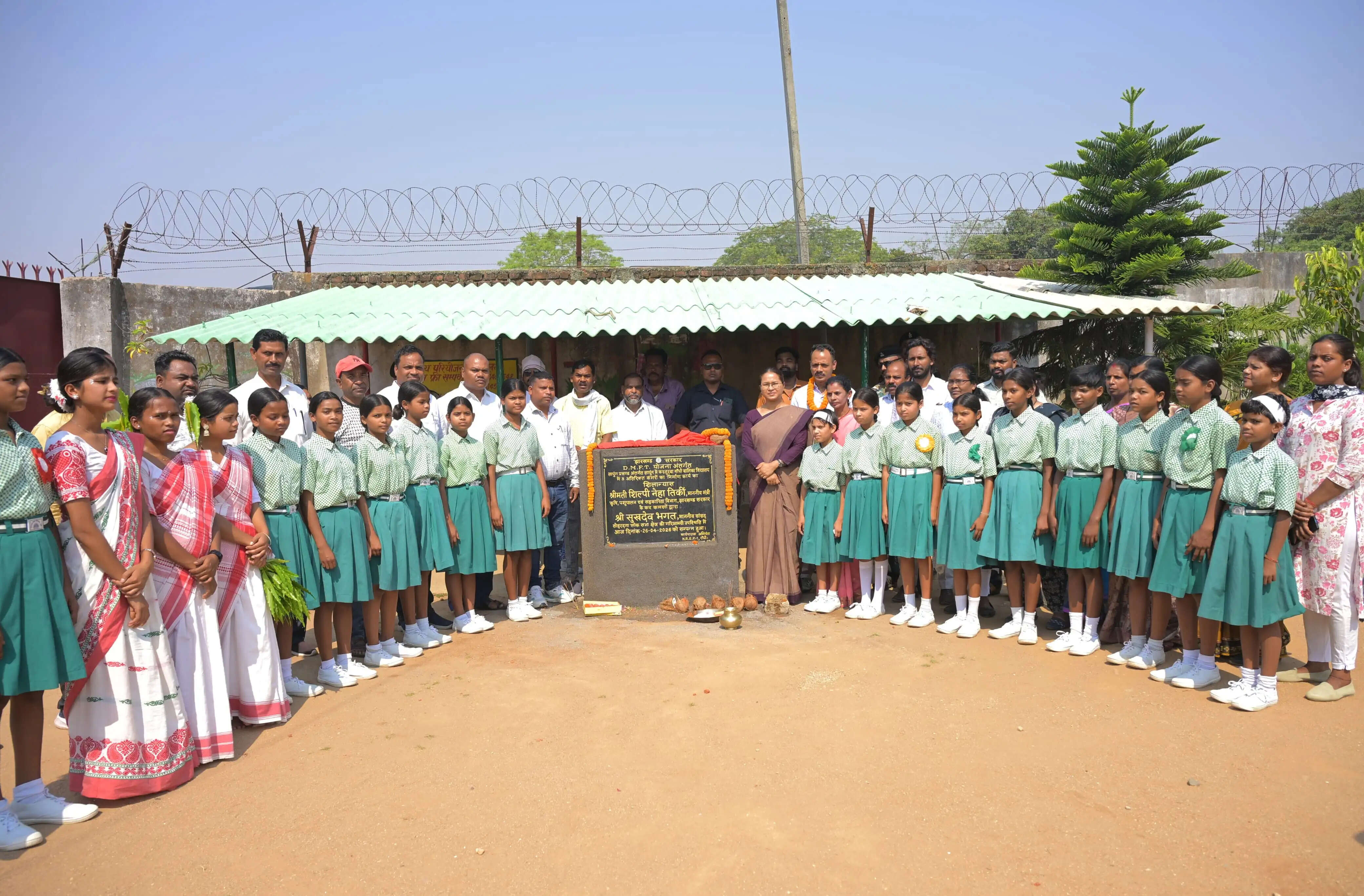 मंत्री ने मांडर,बेड़ो और लापुंग में कई विकास कार्यों का किया शिलान्यास