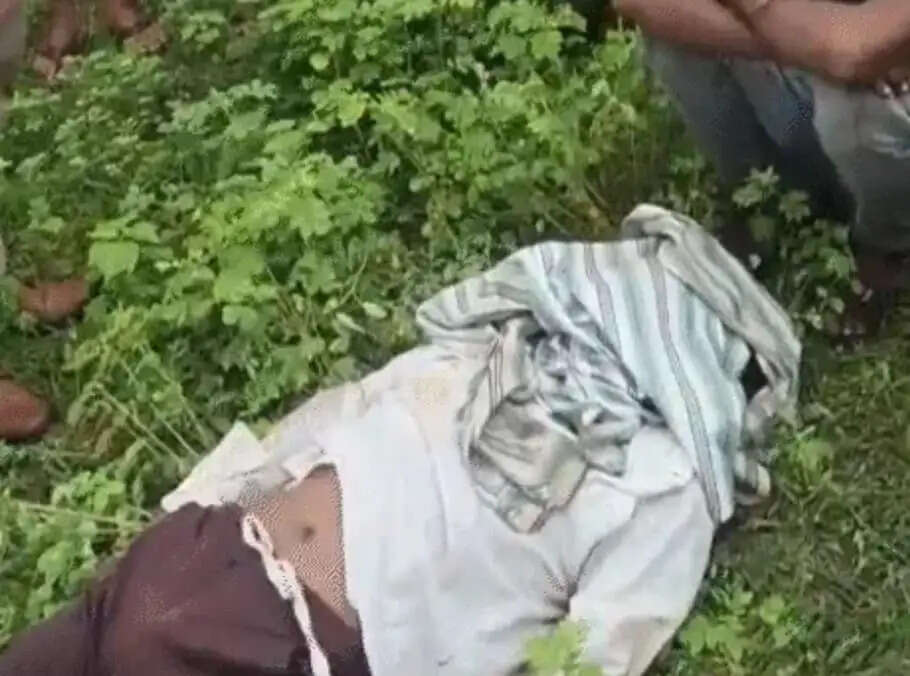 राजगढ़ः बेटे ने फंदा लगाकर दी जान, सदमे में आए पिता ने खाया जहर