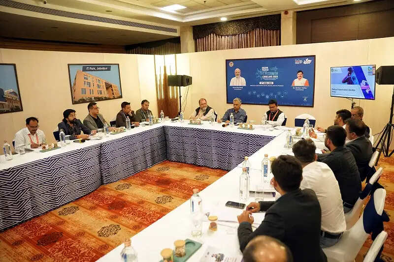 मध्य प्रदेश सेमी कंडक्टर उद्योग का अगला प्रमुख केंद्र बनेगा : अपर मुख्य सचिव संजय दुबे