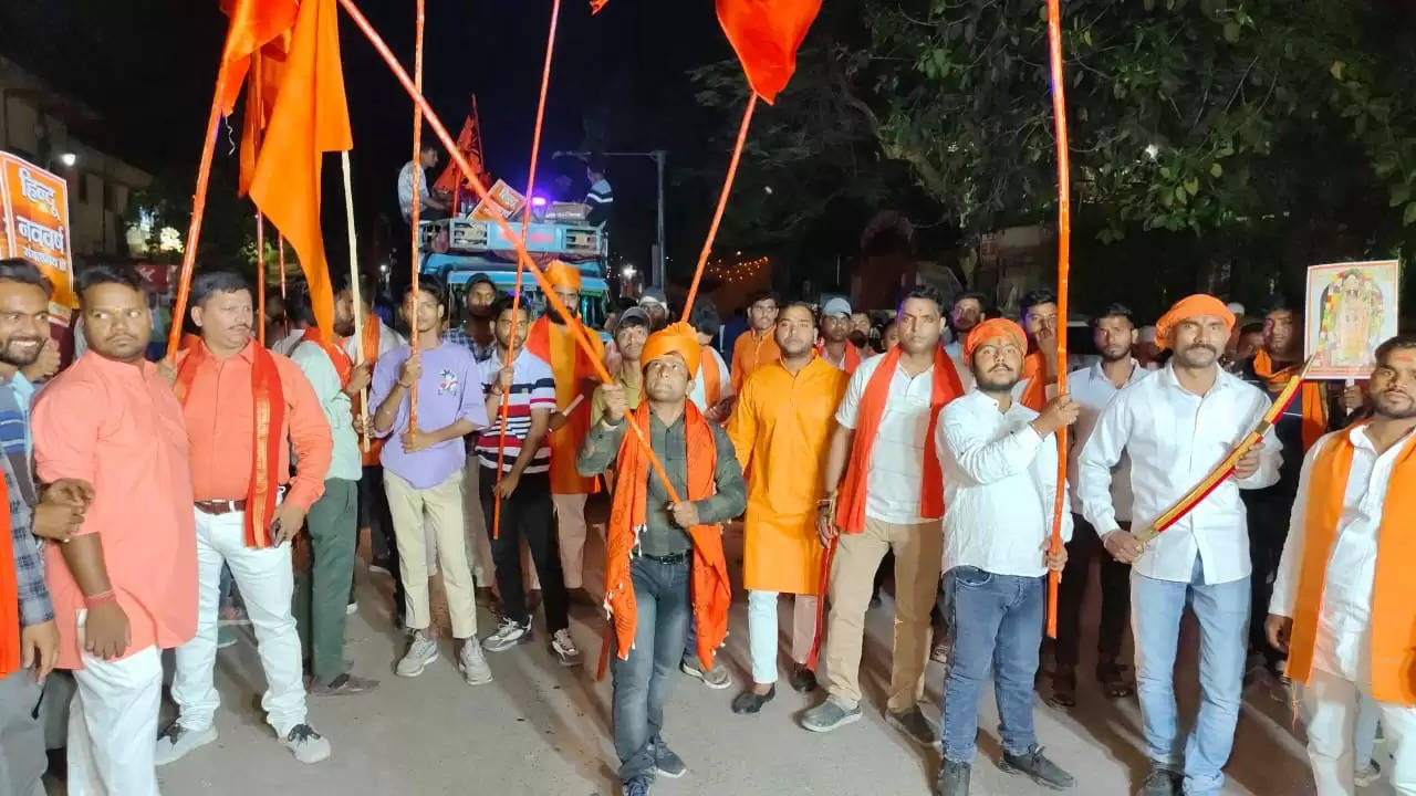 सनातनी नववर्ष की पूर्व संध्या पर हिन्दू युवा वाहिनी ने निकाली भव्य शोभा यात्रा