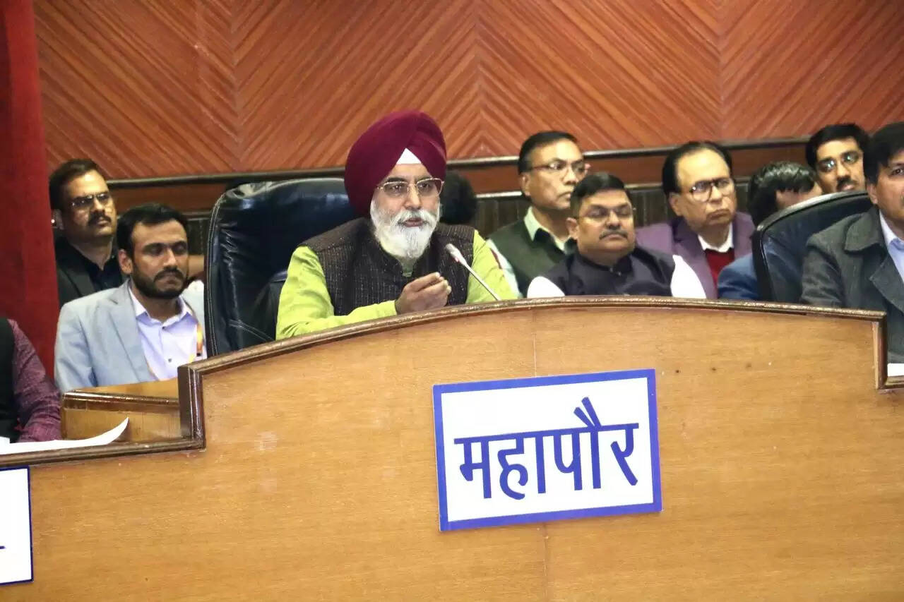 एमसीडी की बैठक में प्रदूषण पर गंभीर चर्चा, कई ठोस फैसले लिए