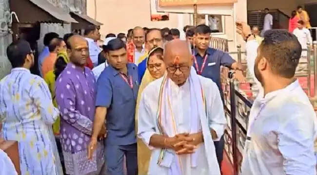 मप्र के उज्जैन से कांग्रेस नेता दिग्विजय सिंह की ‘सत्य सनातन स्वाभिमान यात्रा’ शुरू