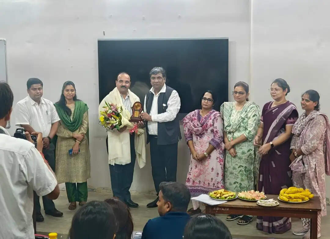 विकसित भारत-2047 के लक्ष्य के साथ जमीनी हकीकत को समझना जरूरी : प्रो. रवींद्र जयभाये