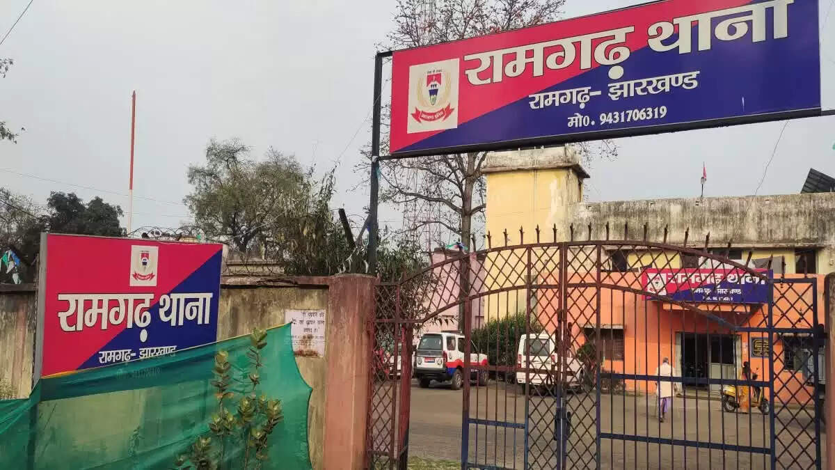 दो वारंटियों को पुलिस ने भेजा जेल