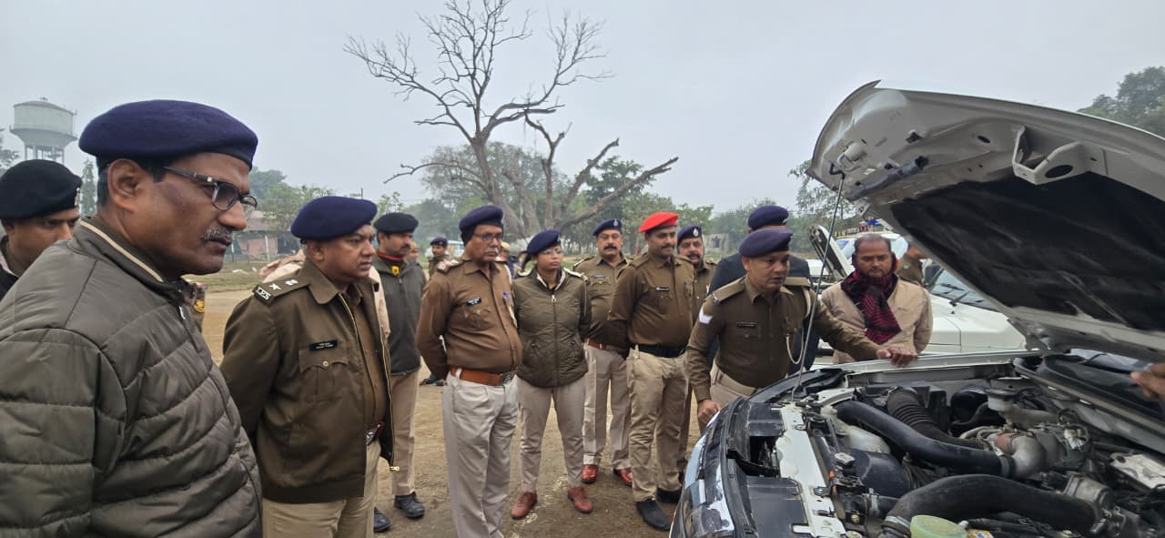 ग्रामीण एसपी ने किया सरकारी वाहनों का औचक निरीक्षण