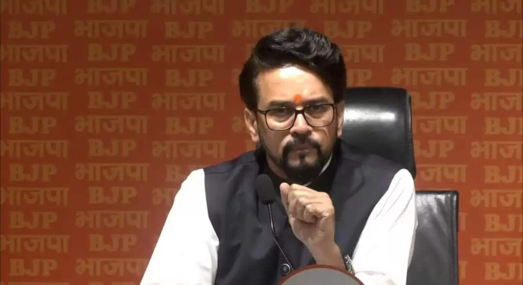 हिमाचल सरकार पर अनुराग ठाकुर का हमला, पेट्रोल-डीजल पर सेस की तैयारी को बताया जनविरोधी