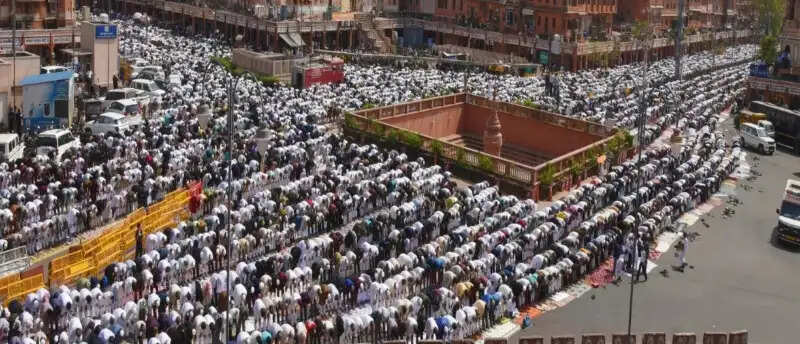 जामा मस्जिद पर उमड़ा अकीदतमंदों का सैलाब