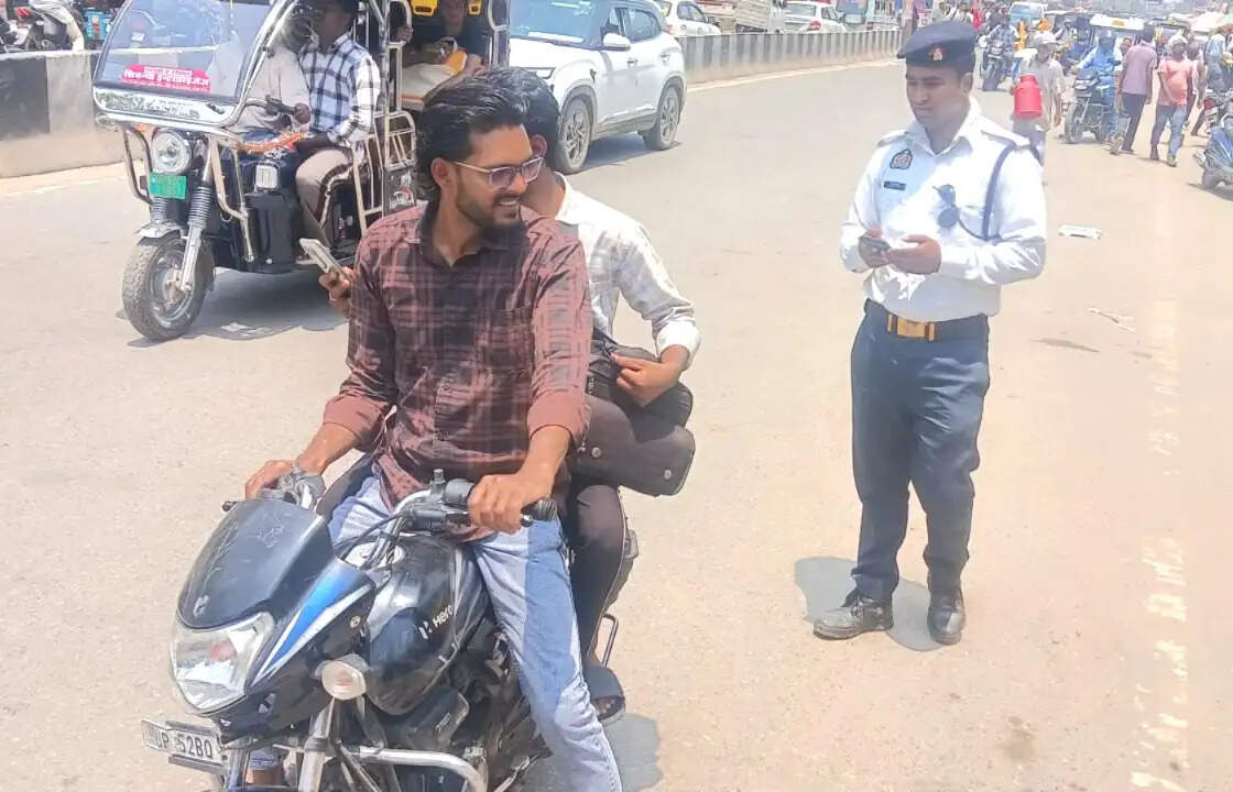 देवरिया में यातायात पुलिस ने किए 68 वाहनों का चालान और तीन वाहन सीज