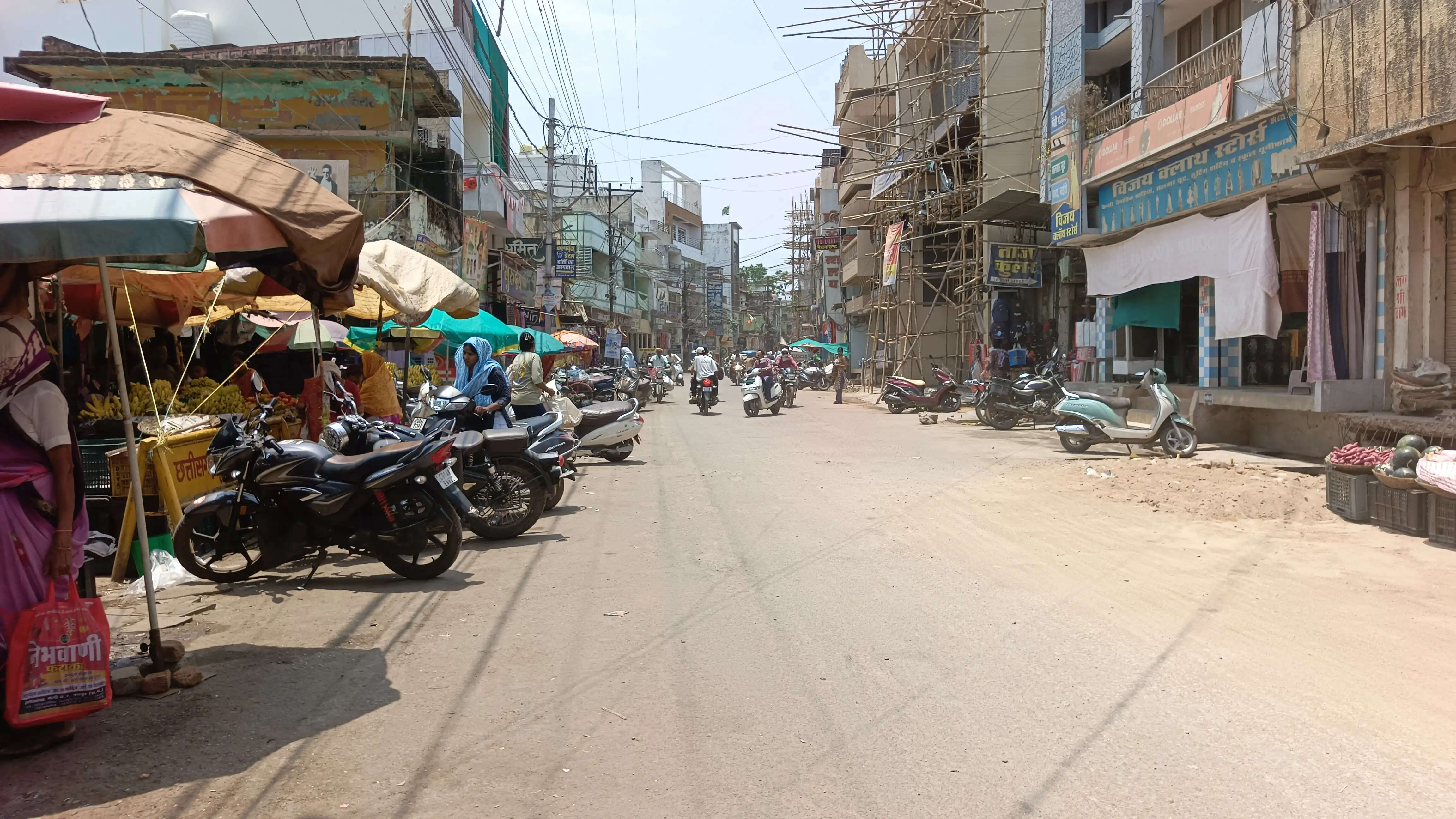 धमतरी में भीषण गर्मी , दोपहर काे सूने होने लगे बाजार