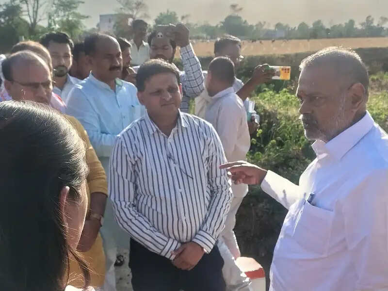 चंदेल-बुन्देला कालीन जल संरचाओं का जीर्णोद्वार प्राथमिकता से किया जाए: मंत्री कुशवाह