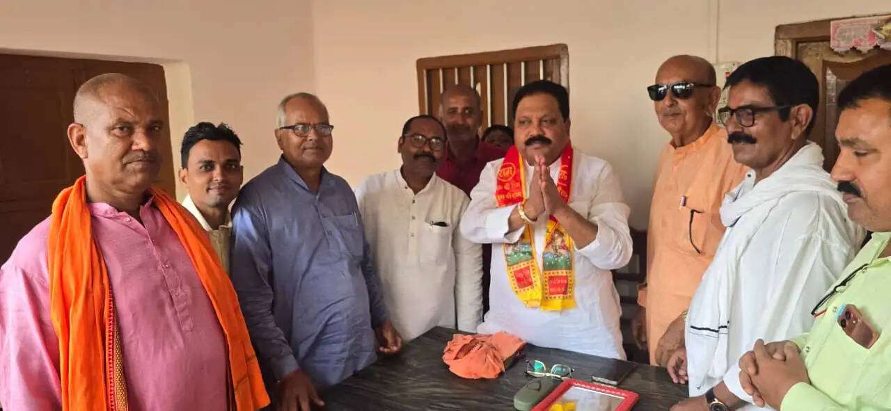 महावीरी झंडा शोभा यात्रा को भव्य बनाने की तैयारियां तेज, सांसद सिंह ने की सनातनियों से भारी संख्या में शामिल होने की अपील