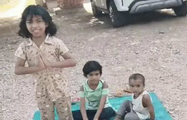 नारनौल में 50 मीटर सड़क के लिए मासूम गीतिका की भावुक गुहार