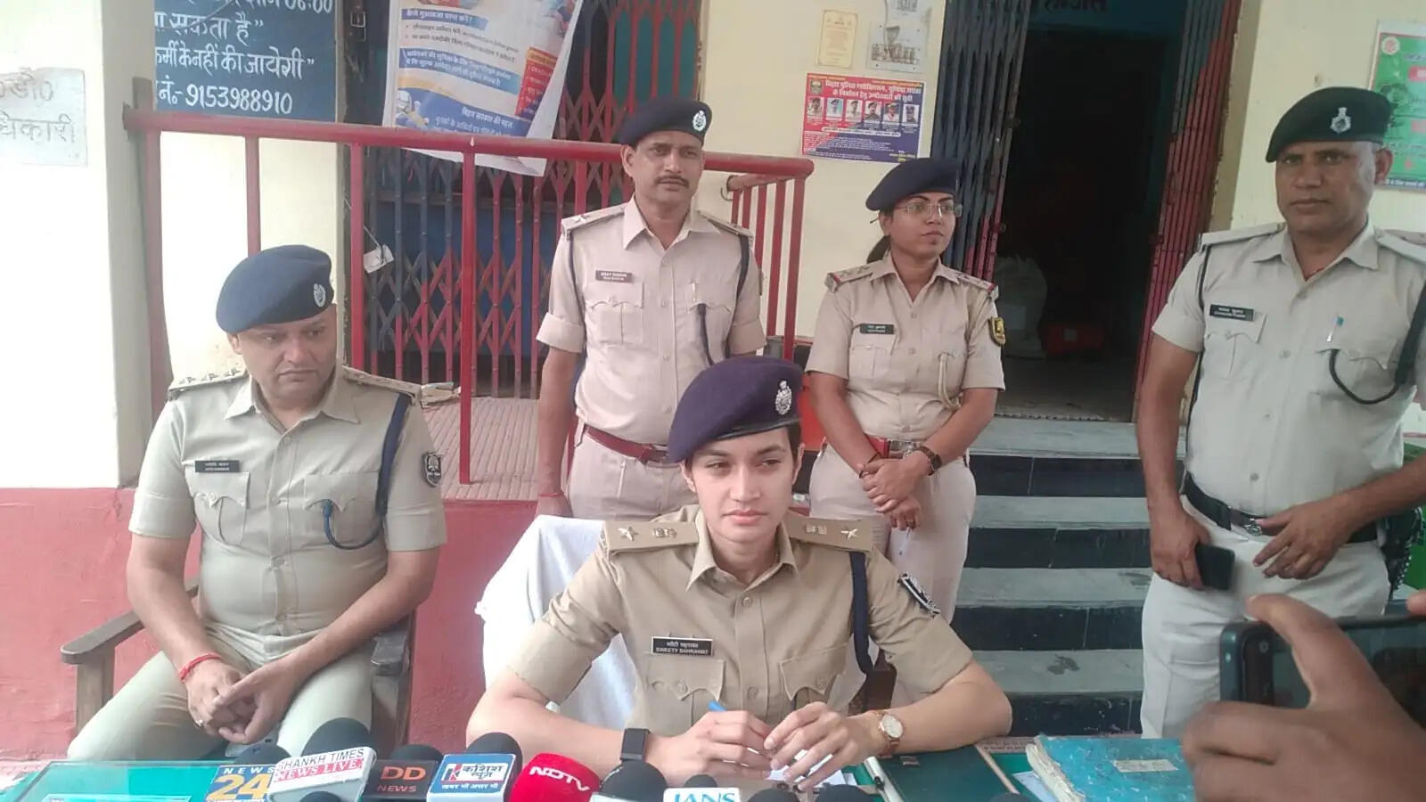 पूर्णिया कॉलेज एरिया में मुठभेड़ के बाद पांच आरोपित गिरफ्तार, हथियार व कारतूस बरामद