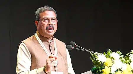 ममता ने केंद्रीय फंड को पार्टी के काम के लिए इस्तेमाल कियाः धर्मेंद्र प्रधान