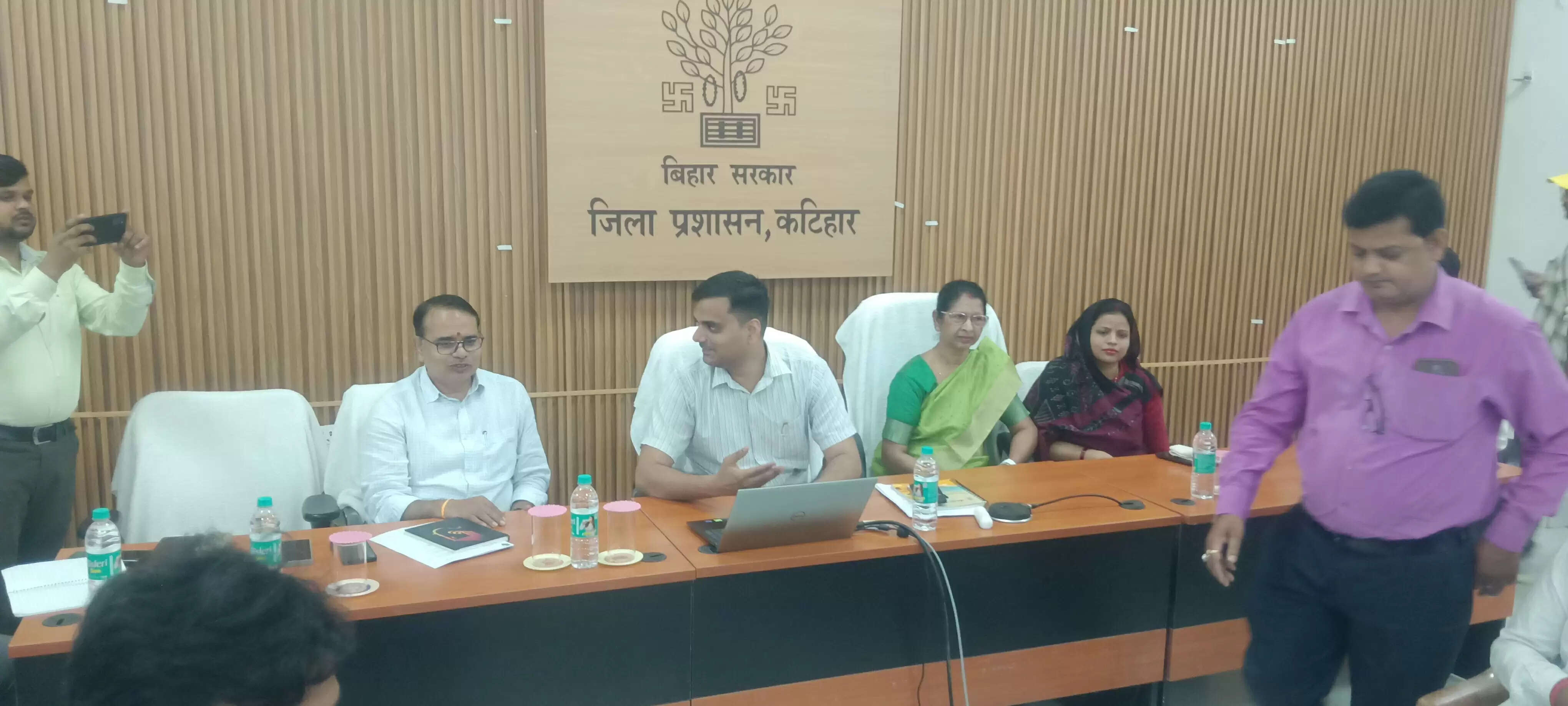 कटिहार में स्वगणना का शुभारंभ, पहले दिन 233 लोगों ने किया खुद अपना पंजीकरण