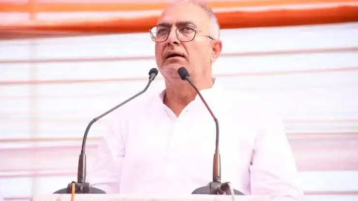 भाजपा प्रदेश प्रभारी भाटिया ने &nbsp;संगठनात्मक बैठक लेकर &nbsp;किया पंचायत चुनाव में जुटने का आह्वान