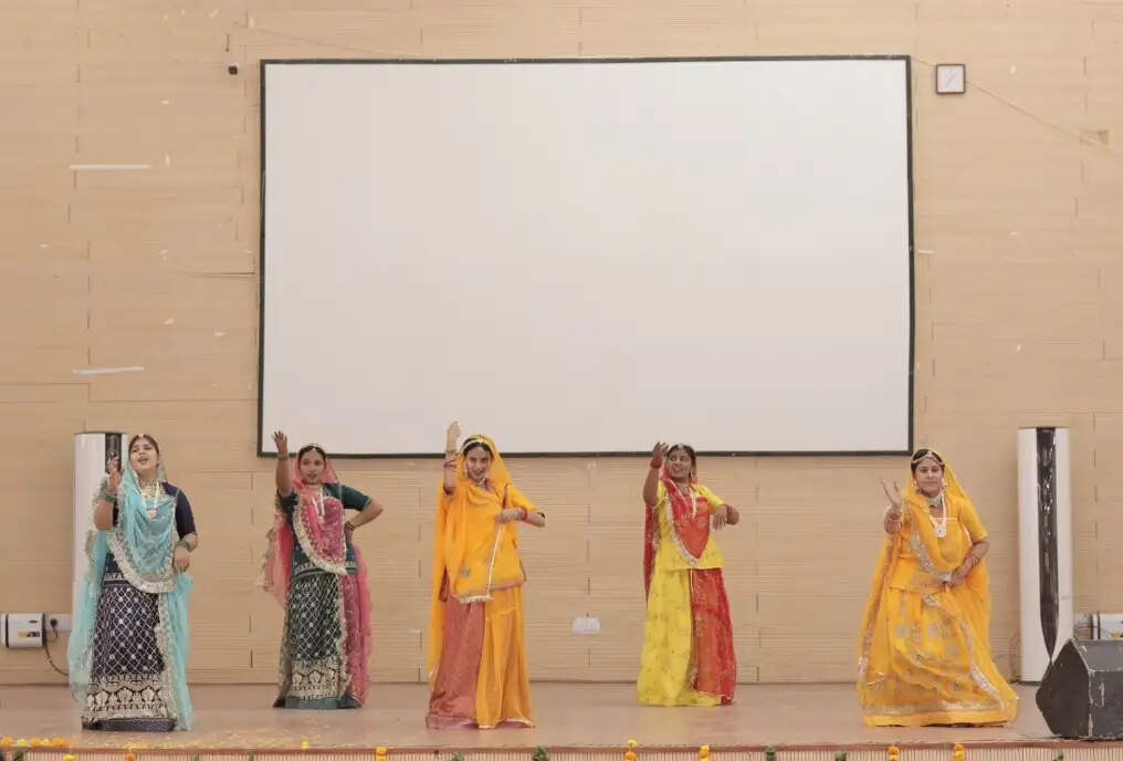 नारनौल: छात्रों के सर्वांगीण विकास में नई शिक्षा नीति की अहम भूमिका: डॉ पवन शर्मा