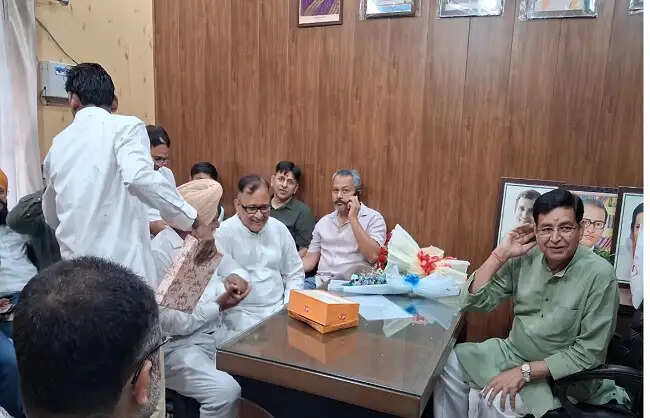 कांग्रेस चुनाव अभियान समिति कार्यालय का उद्घाटन, प्रीतम सिंह ने भाजपा पर साधा निशाना