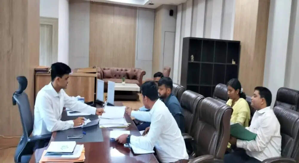 बिना लाइसेंस चल रहे लॉज-हॉस्टल पर होगी कार्रवाई, निगम ने की लाइसेंस आवेदनों की समीक्षा