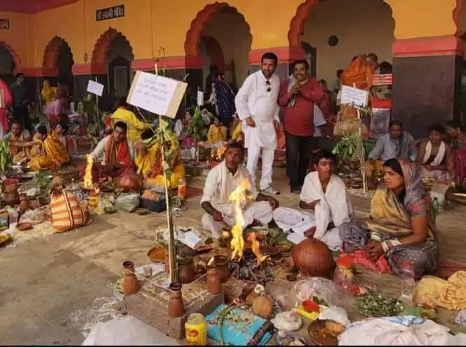 श्रीरामलला की जीवंत झांकी के साथ निकली शोभायात्रा