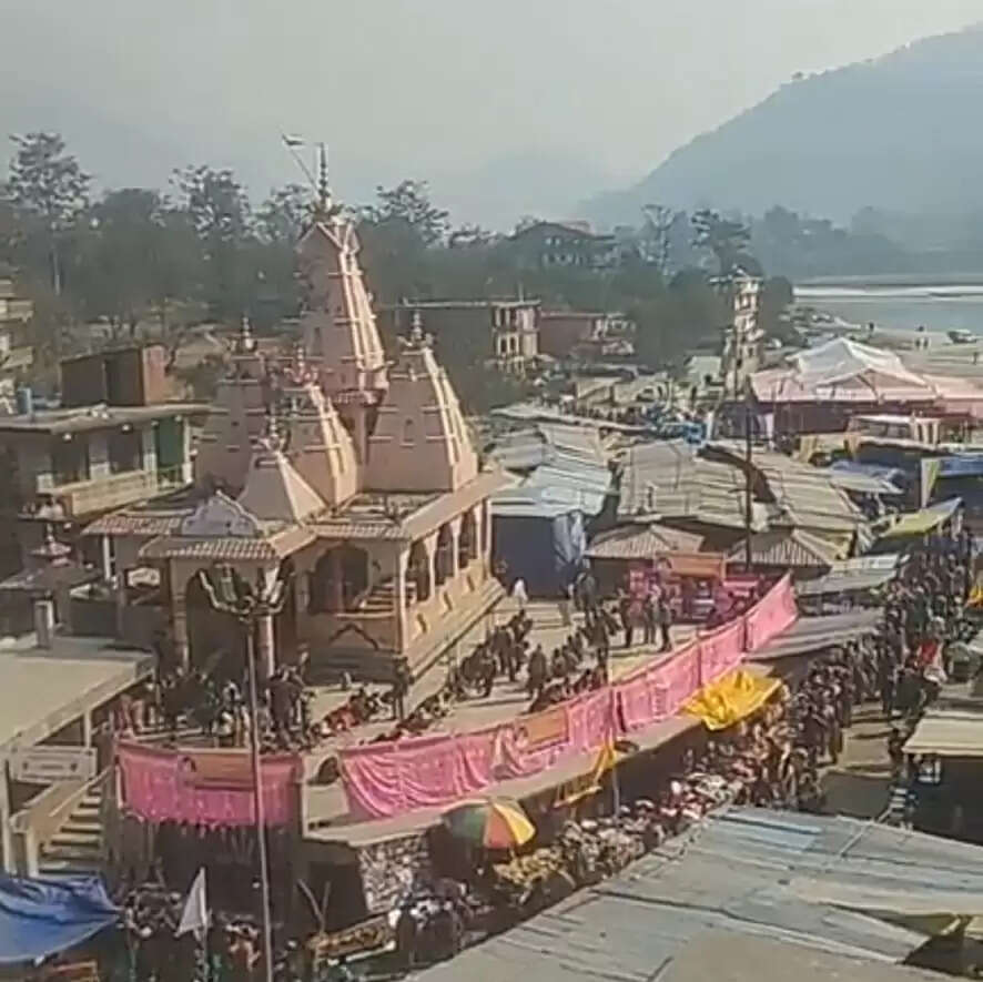 मकर संक्रांति पर हिमाचल के तीर्थों में उमड़ा श्रद्धालुओं का सैलाब