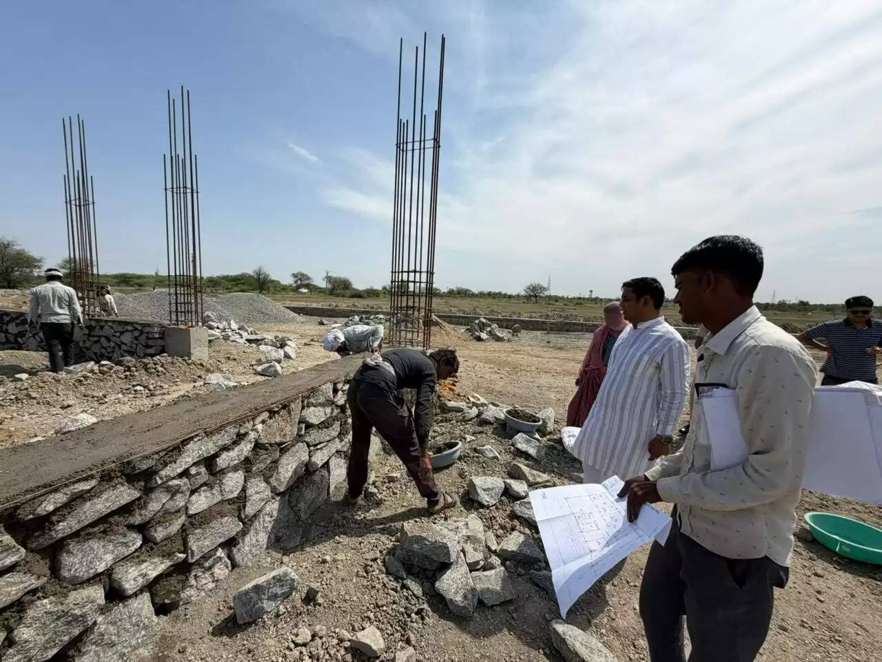 तीन करोड़ की खेल अकादमी में घटिया निर्माण का खुलासा