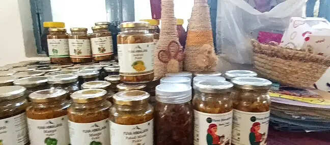 कल्पना की उड़ान बनी महिला उद्यमिता की नई मिसाल, गांव की बेकरी बनी महिलाओं की ताकत