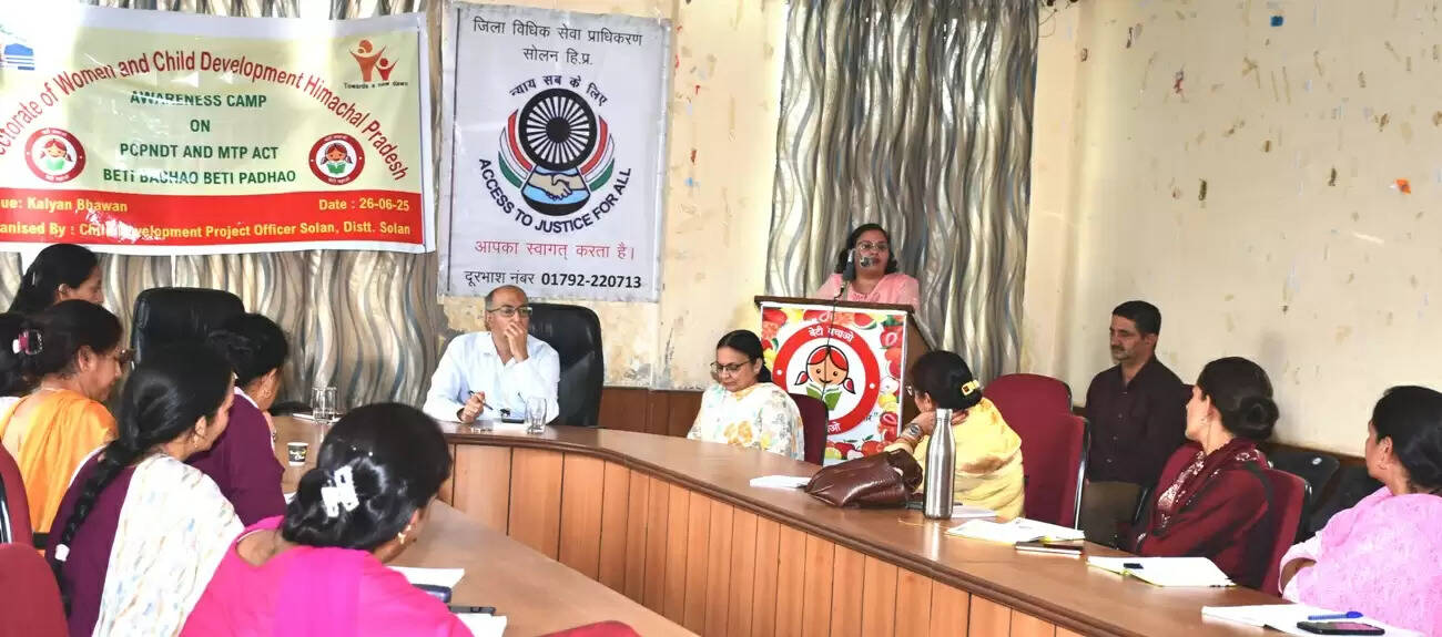 नशे से बचाव के लिए समाज की एकजुटता आवश्यक : आकांक्षा डोगरा