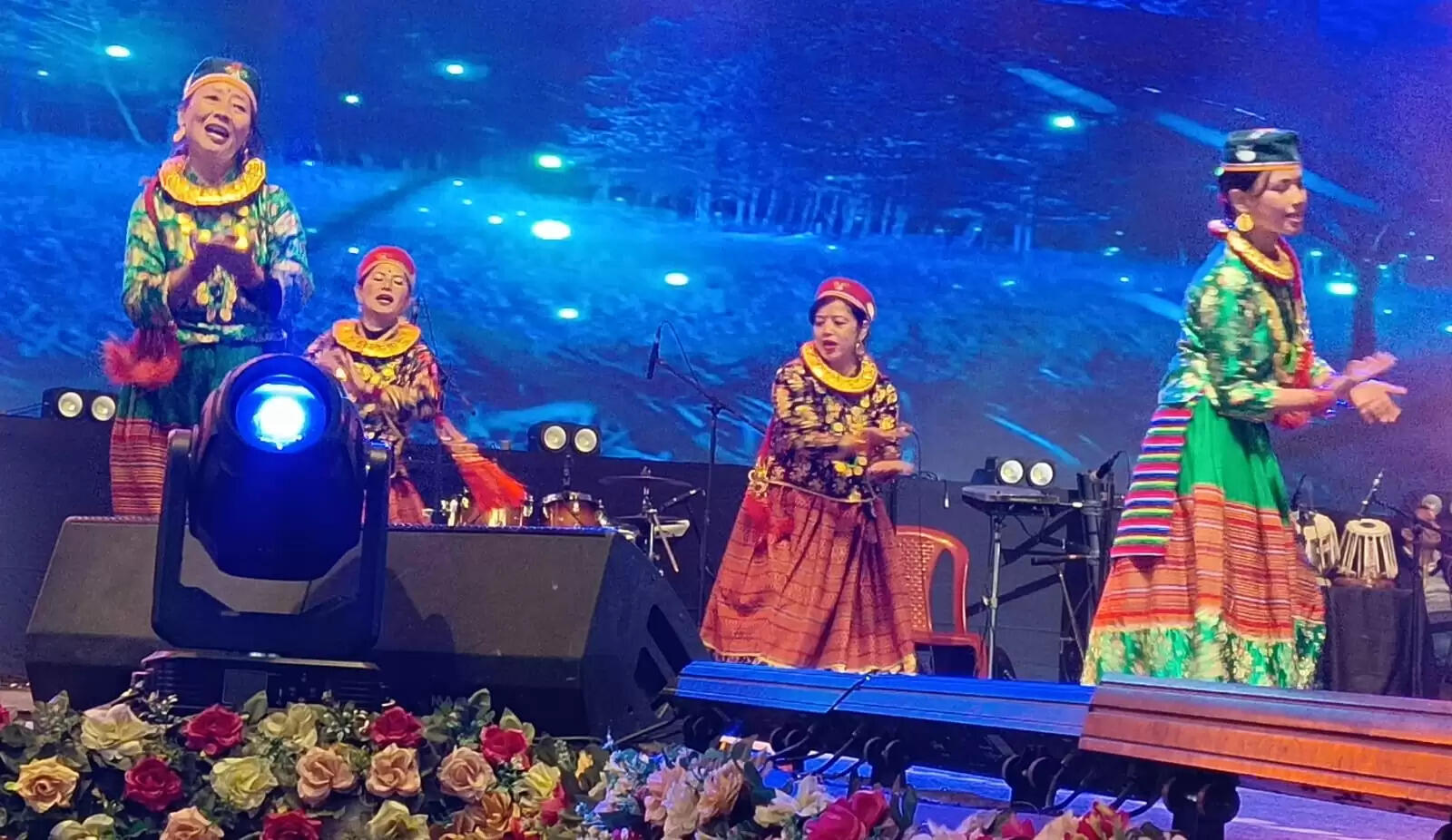 कांगड़ा कार्निवाल : सूफ़ी गायक कंवर ग्रेवाल ने बांधा समां, कुल्लू व लाहौल नाटी ने दर्शकों का जीता दिल