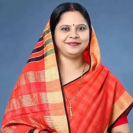 दीपक म्हस्के और सांसद रूप कुमारी चौधरी को मुख्यमंत्री ने दी बधाई