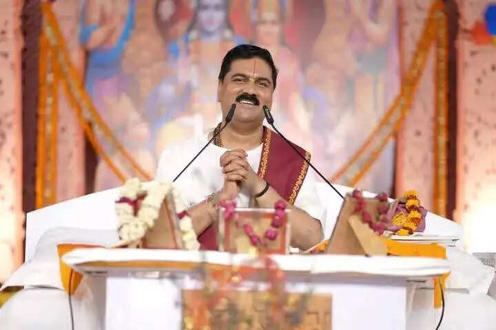 श्रीराम कथा के विश्राम सत्र में उमड़ी आस्था, हजारों श्रद्धालुओं ने महाप्रसाद ग्रहण किया