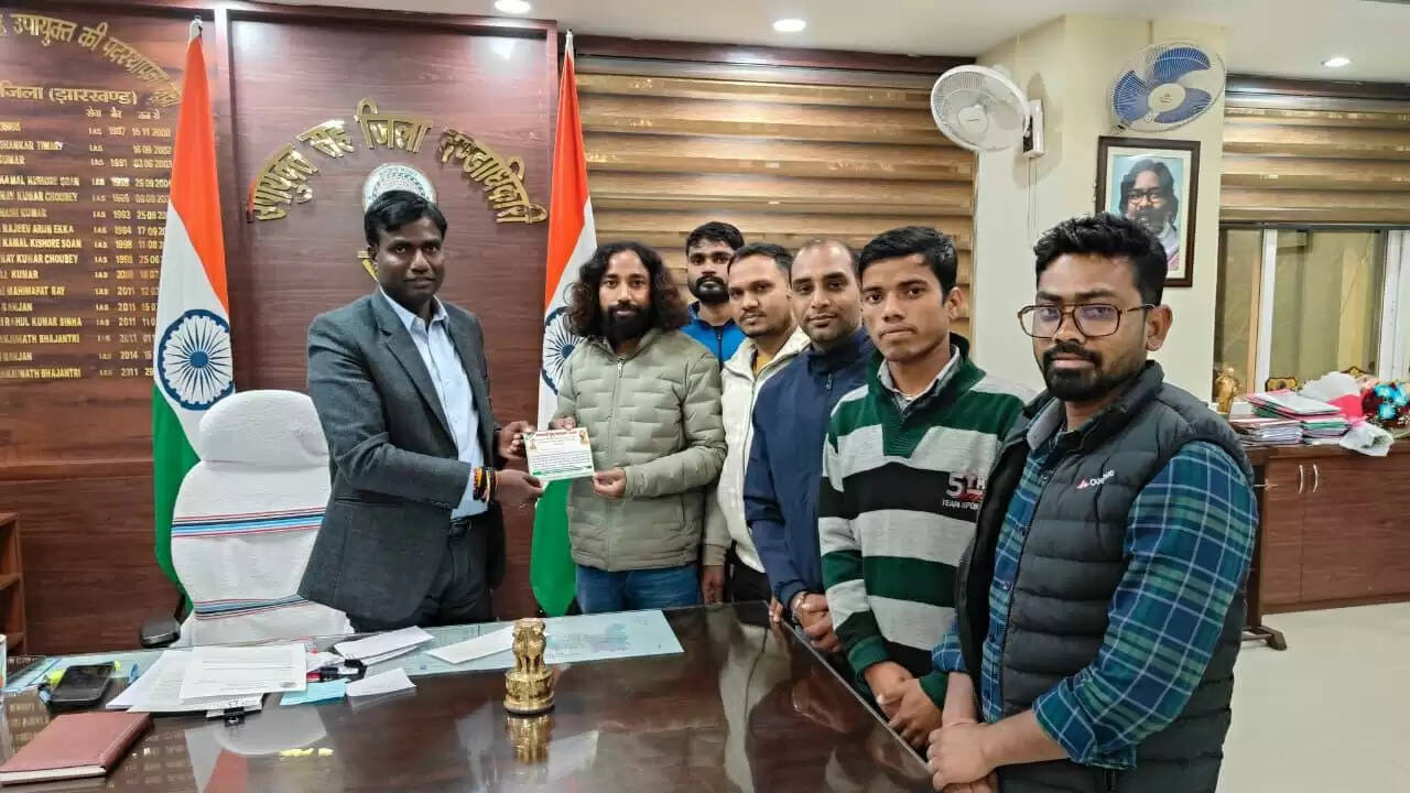 रांची डीसी ने जनता दरबार में सुनीं समस्याएं