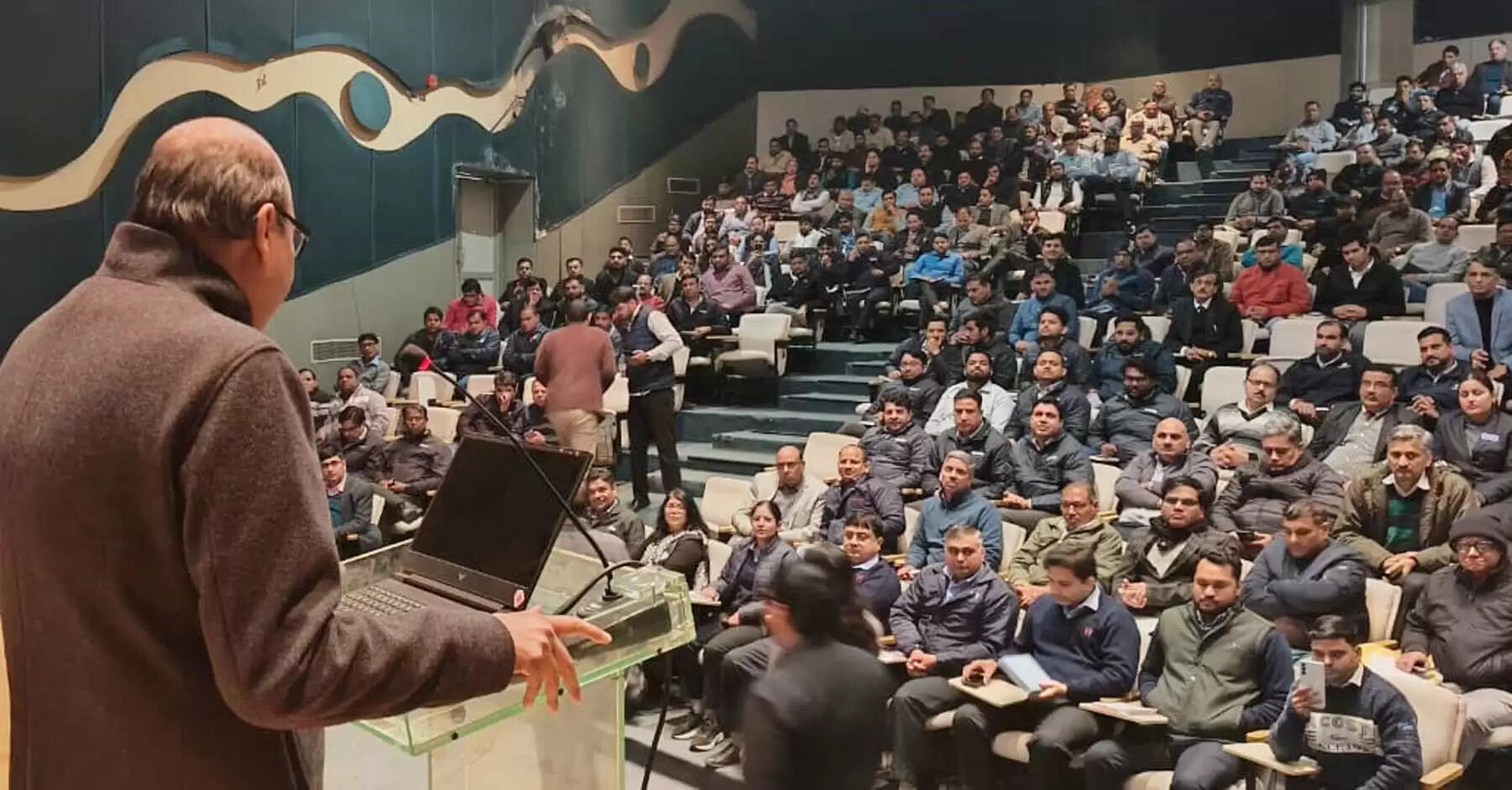 गुरुग्राम: प्रधानमंत्री विकसित भारत रोजगार योजना का लाभ उठाएं कर्मचारी व नियोक्ता: राजीव रंजन