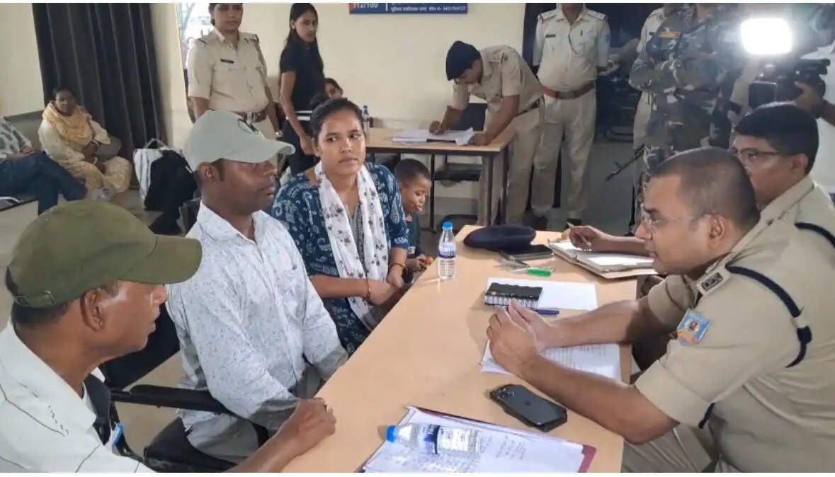 जन शिकायत समाधान कार्यक्रम में एसएसपी ने सुनी लोगों की समस्याएं, निष्पादन के निर्देश