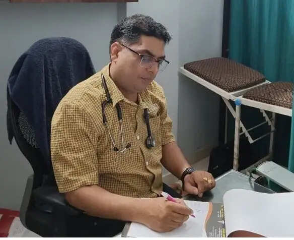 मानसून में बच्चों की सेहत पर मंडराया संक्रमण का खतरा:डॉ. महेश सिंह