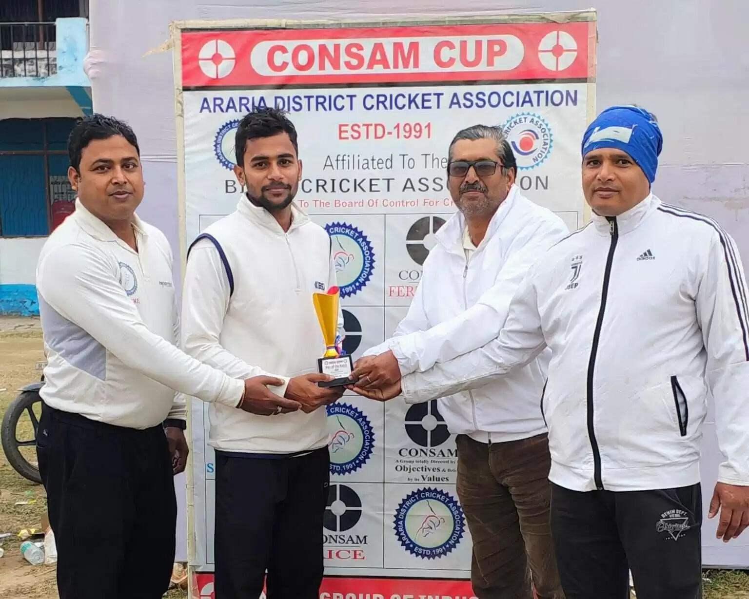 इंडस स्पॉटिंग क्लब बी की धमाकेदार जीत,आयुष इलेवन को सात विकेट से हराया