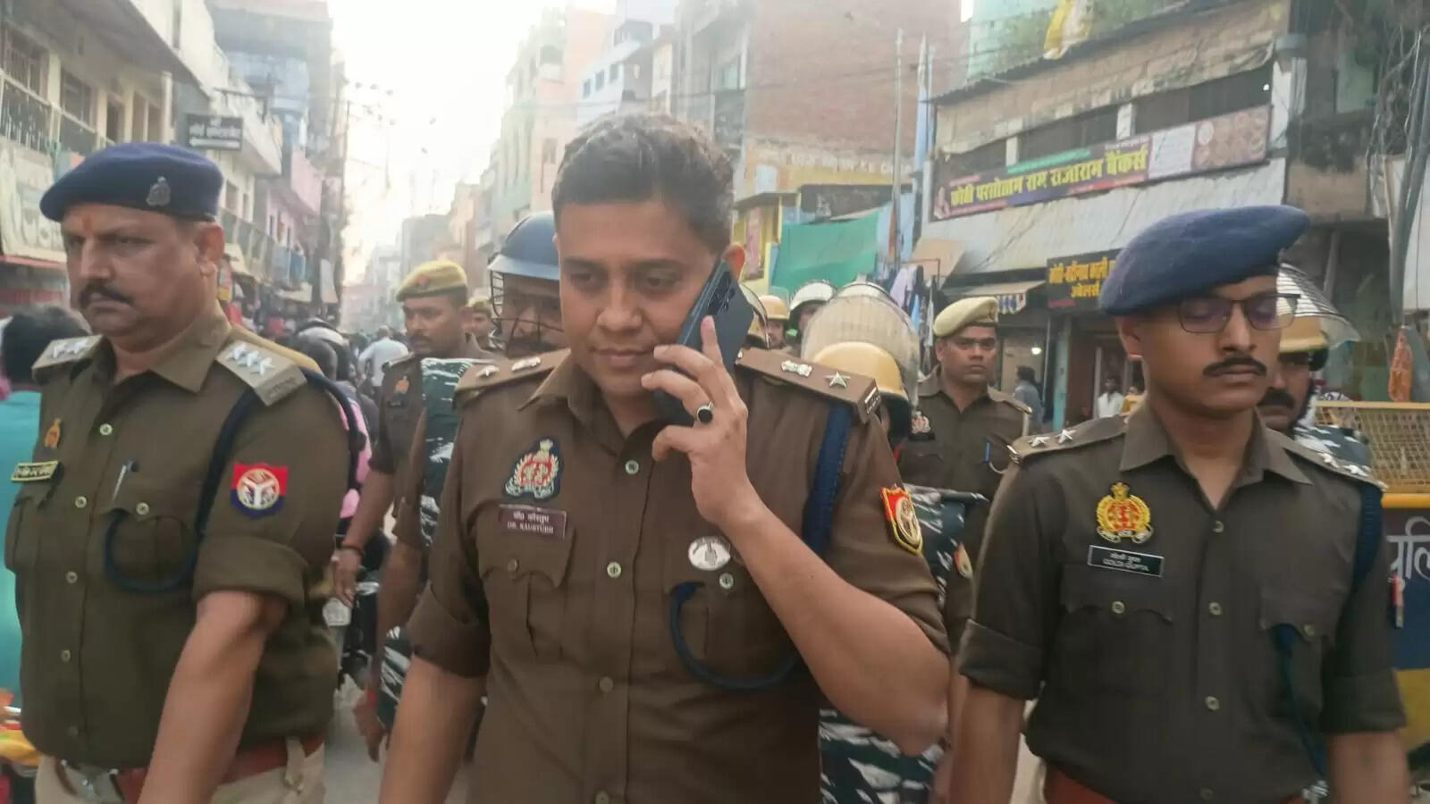 जौनपुर में 13 पुलिस अधिकारियों के तबादले, कानून व्यवस्था मजबूत करने के लिए एसपी ने किया फेरबदल