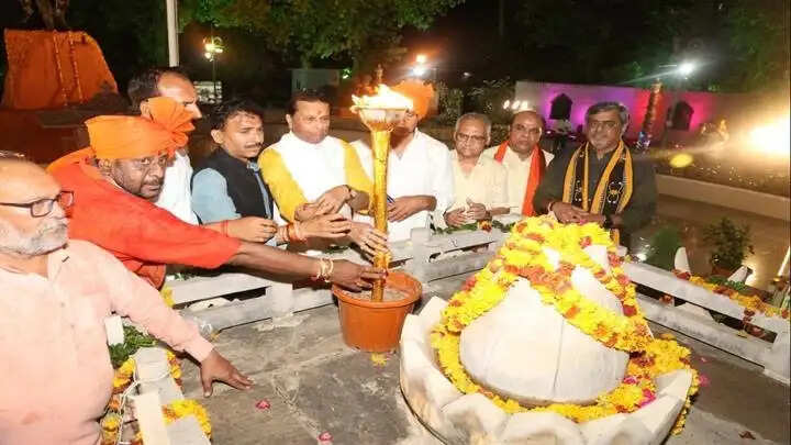 ग्वालियरः झांसी से आई शहीद ज्योति यात्रा के साथ दो दिवसीय बलिदान मेला की भव्य शुरुआत