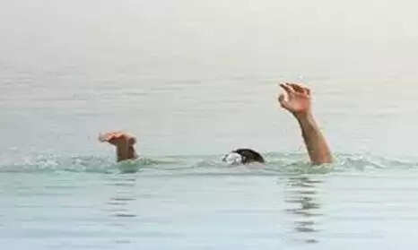 धौलपुर में पोखर में डूबने से तीन बालकों की मौत