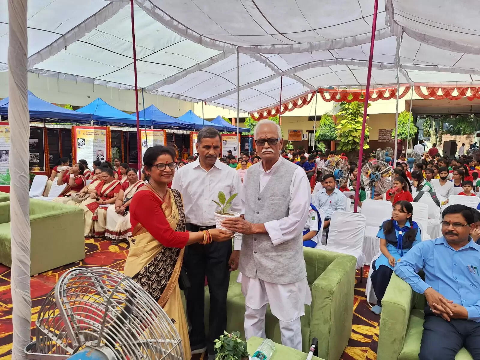 गांधी जी ने रात्रि भोज त्यागने और भोजन में केवल पांच वस्तुएं लेने का संकल्प हरिद्वार में लिया था : डॉ. शुक्ल