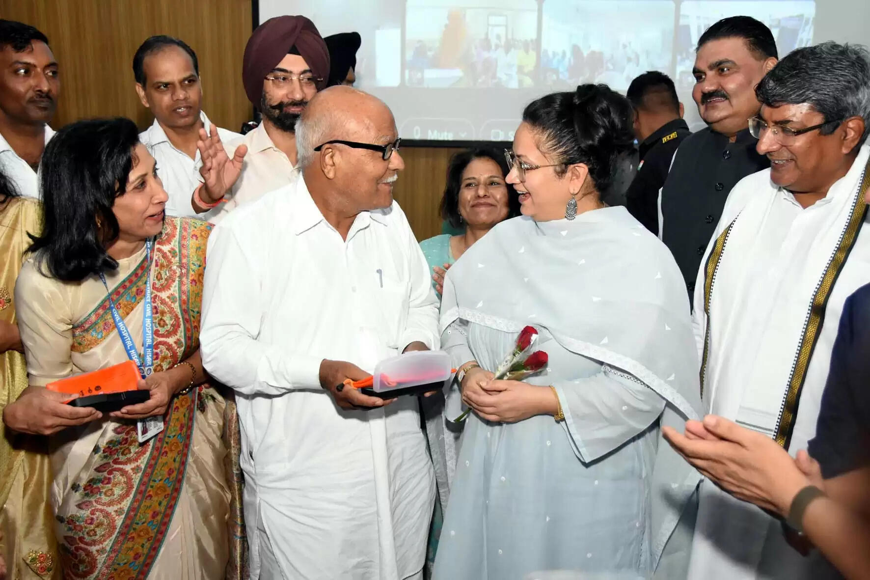 हिसार : हमारा लक्ष्य सिर्फ आंखों की रोशनी नहीं, बल्कि हरियाणा के भविष्य को उज्ज्वल बनाना : आरती सिंह राव