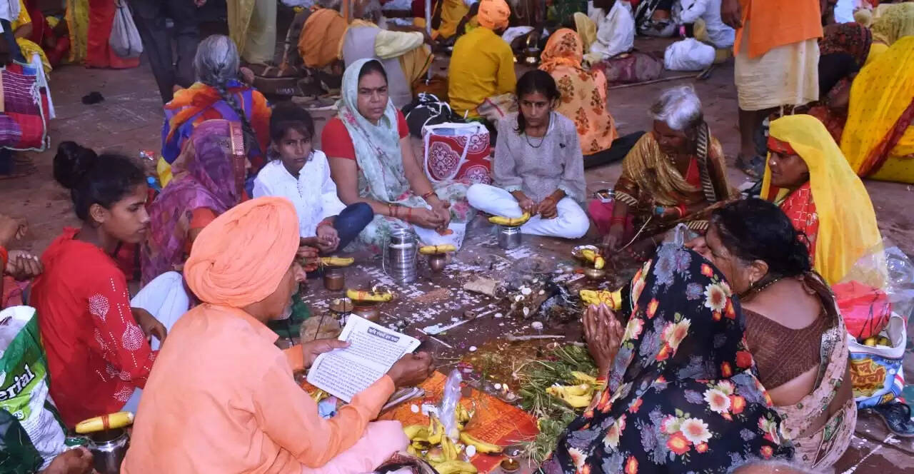 मचकुंड मेला शुरू, ऋषि पंचमी की कथा सुनी