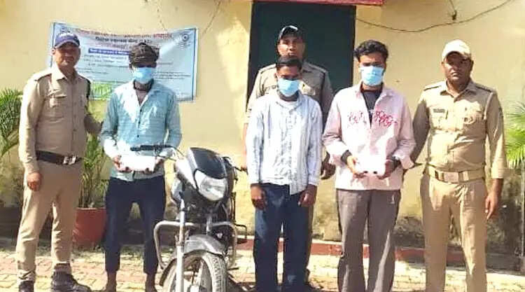 धनपुरा लूटकांड: तीन आरोपित दबोचे