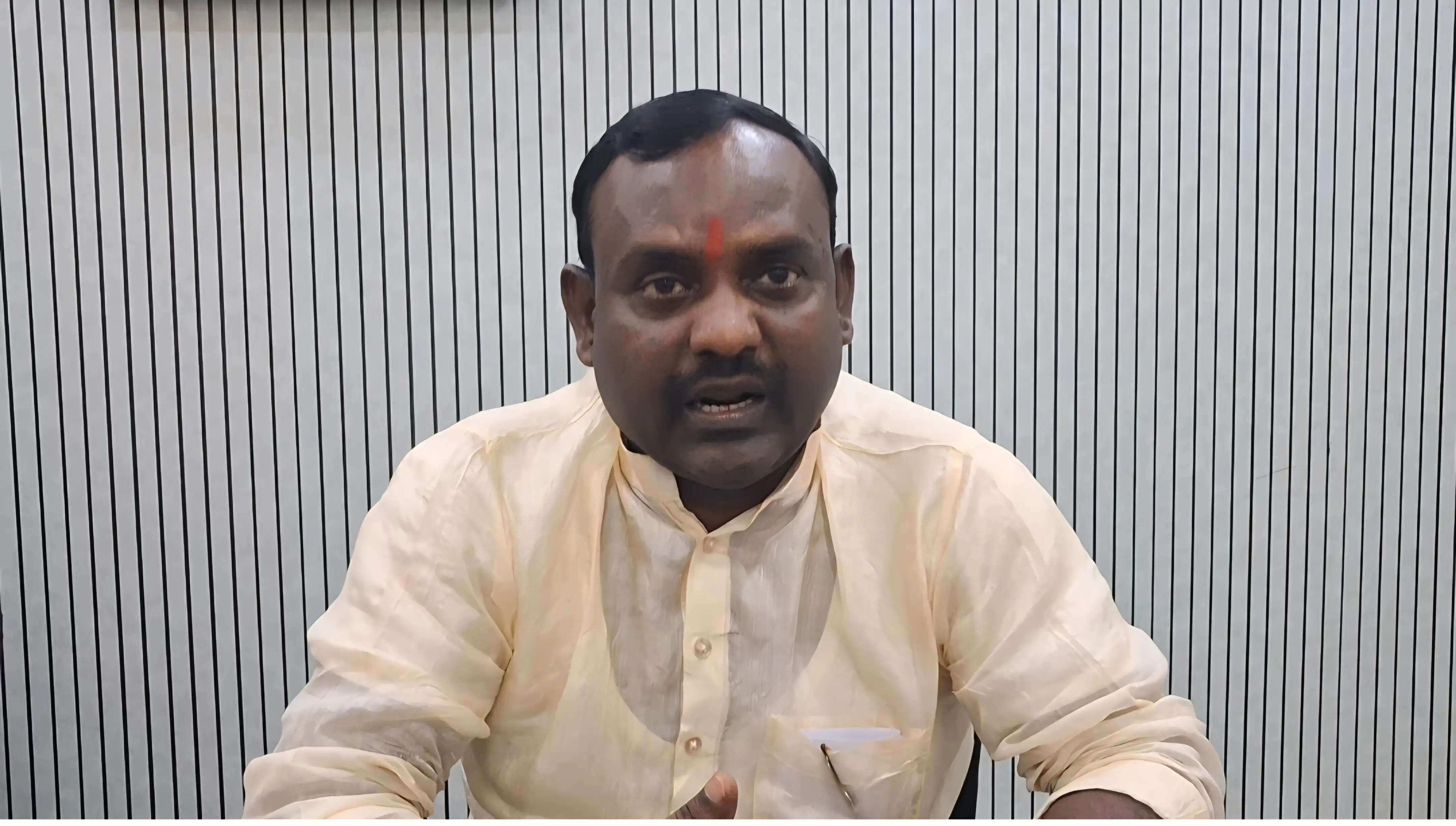 सुधार गृह की व्यवस्था देख राज्य बाल संरक्षण आयोग के सदस्य ने भवन बदलने का दिया निर्देश