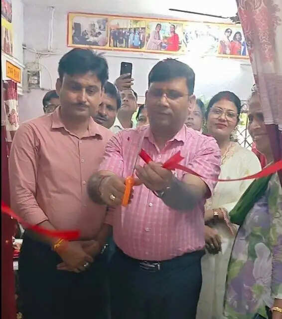 बच्चों को गतिविधियों और प्रयोगों से सीखने के अवसर मिलना जरूरी : अनिल कुमार