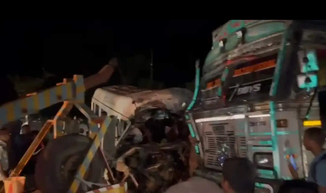(अपडेट) असम: सड़क हादसे में पांच की मौत, छह की हालत गंभीर