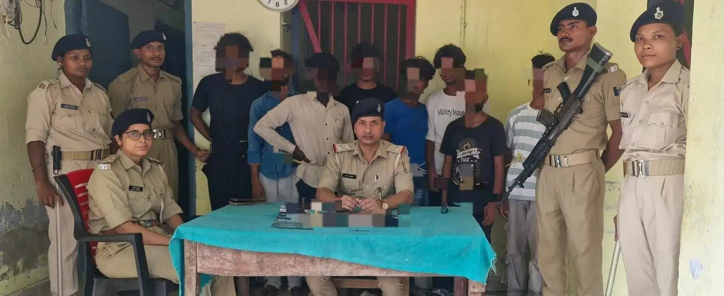 आंदर में डकैती की साजिश नाकाम, आठ अपराधी गिरफ्तार; दो अवैध हथियार व 10 कारतूस बरामद